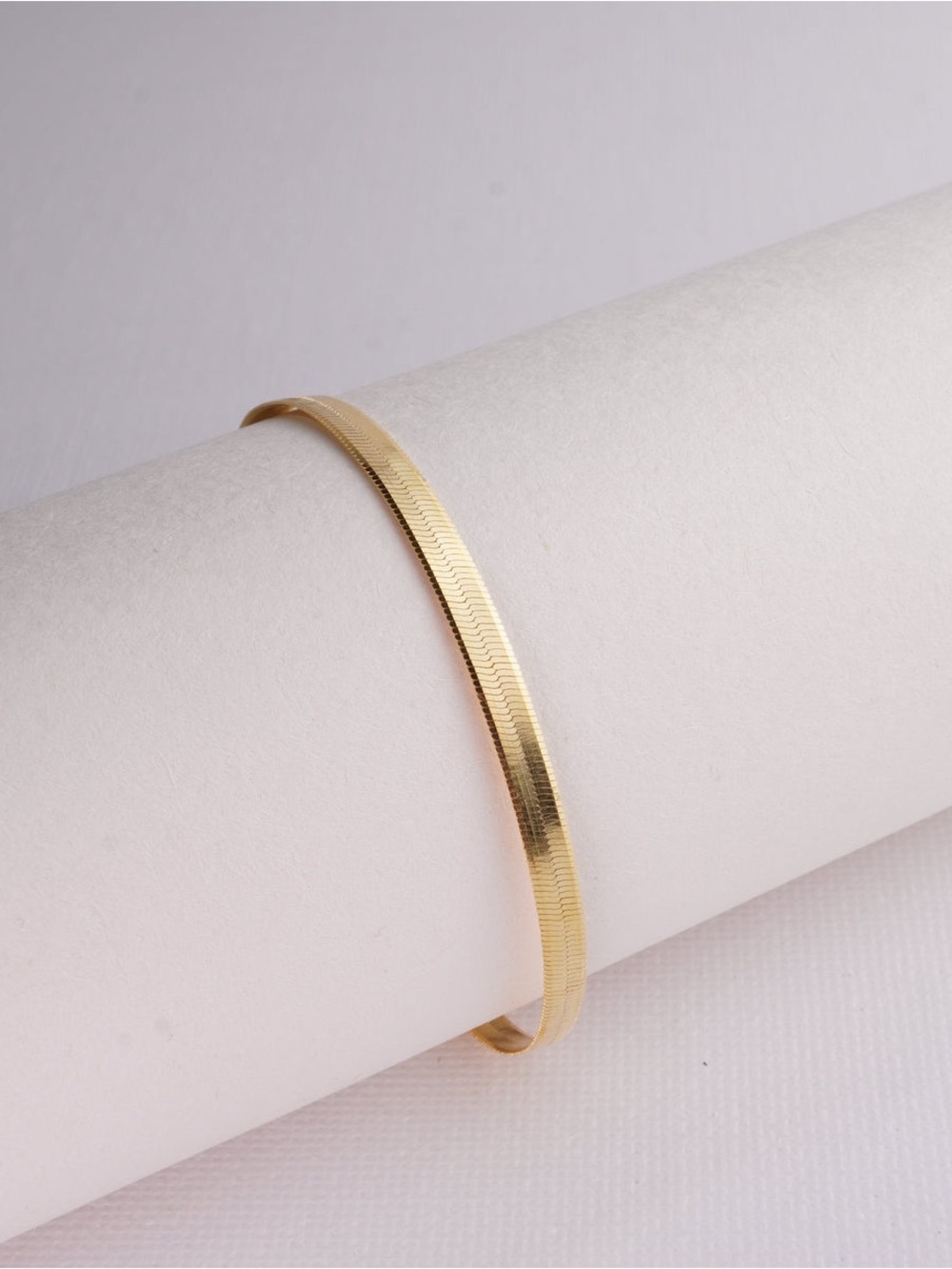 BROKEN Gold Herringbone Bracelet: Shiny Chain